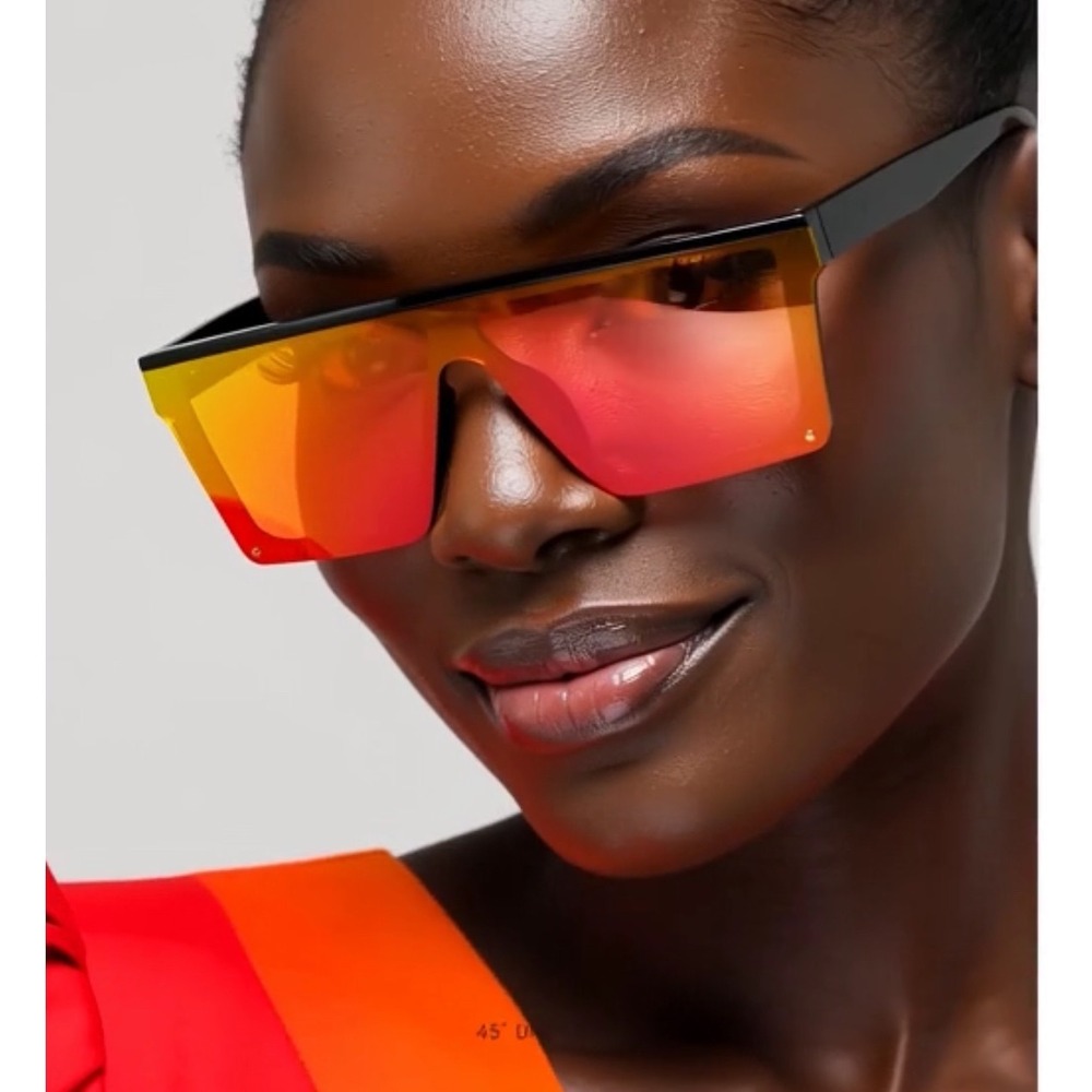 Women Sunglasses Fire Mirrored Lens Fashion Trendy Sun Glasses Beach Style Gafas